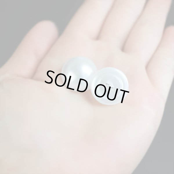 画像6: 【パールボタン足つき】パール ボタン ホワイト ツヤあり 半円 10個入り【18mm】ボタンマート B-019 (6)