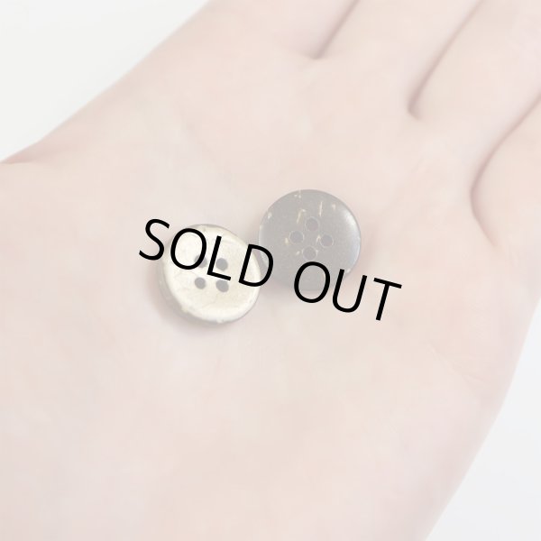 画像6: ココナッツボタン 四つ穴ボタン ナチュラル シャツボタン ウッド ボタン ブラウン 木目 木製 15個入り【15mm】ボタンマート B-038 (6)