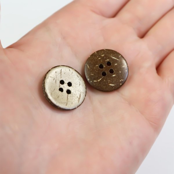 画像6: ココナッツボタン 四つ穴ボタン ナチュラル シャツボタン ウッド ボタン ブラウン 木目 木製 10個入り【20mm】ボタンマート B-040 (6)
