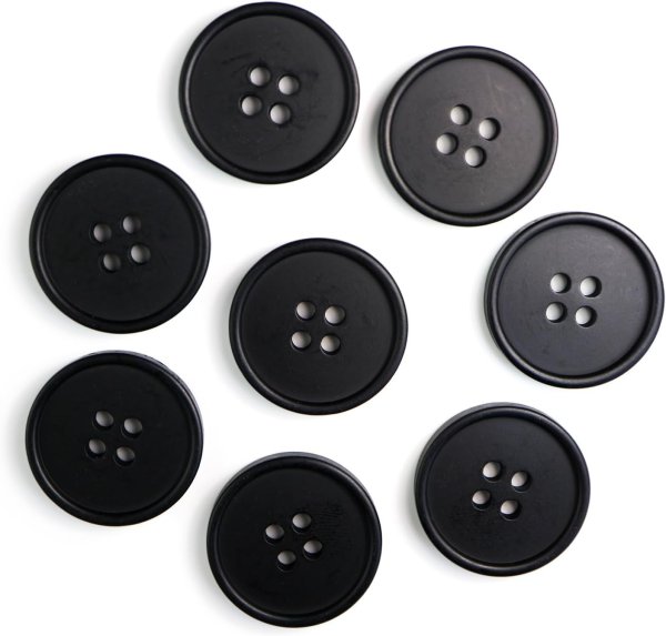 画像1: 四つ穴ボタン 【ブラック ツヤなし】 黒 ベーシック シンプル 8個入り【23mm】ボタンマート B-047 (1)