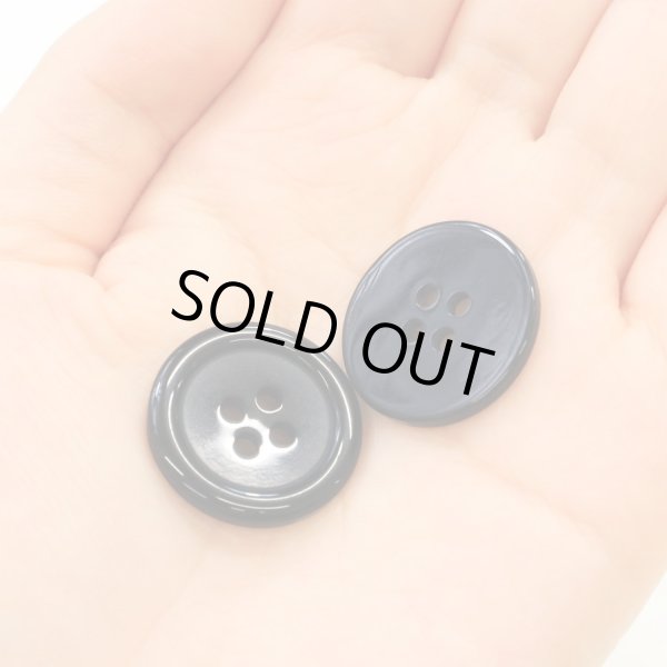 画像6: 黒ボタン【ブラック ツヤあり】四つ穴ボタン ベーシック カラーボタン シャツボタン シンプル ボタン 10個入り【20mm】ボタンマート B-067 (6)