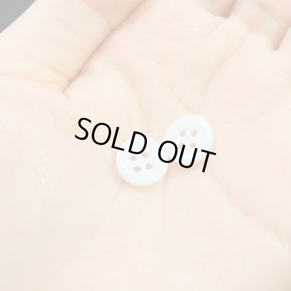 画像6: 白ボタン【ホワイト ツヤあり】四つ穴ボタン ベーシック カラーボタン シャツボタン シンプル ボタン 20個入り【10mm】ボタンマート B-069 (6)