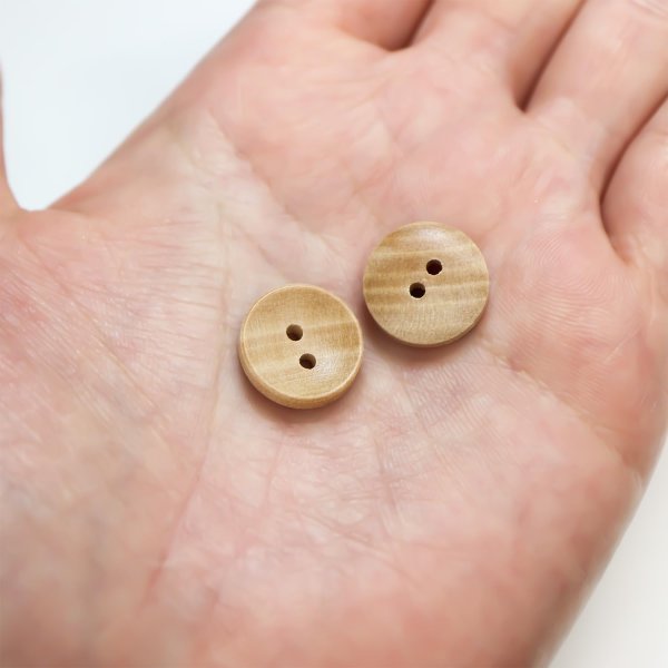 画像6: ウッドボタン 二つ穴ボタン ナチュラル シャツボタン ウッド ボタン ブラウン 木目 木製 15個入り【15mm】ボタンマート B-079 (6)