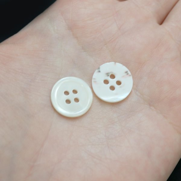 画像6: シェルボタン 貝製 片面 高瀬貝 シャツ 四つ穴 白 ホワイト 5個入り【15mm】きらきらぷんぷん丸 B-095 (6)
