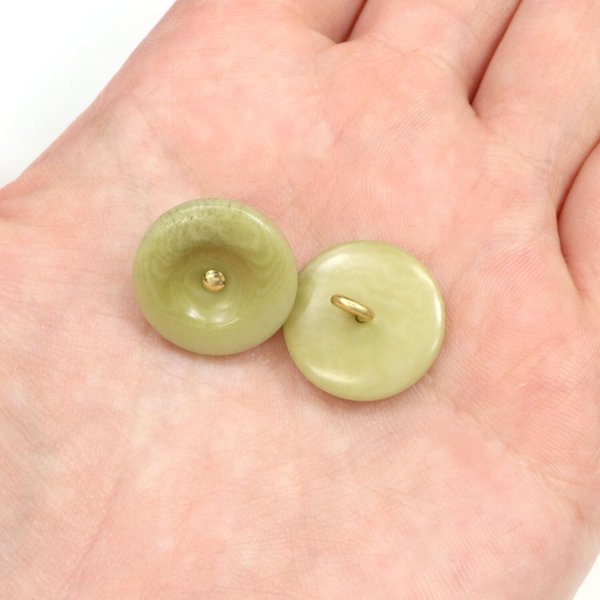 画像5: ナットボタン 足つきボタン 【ペールグリーン】 緑 メタル ゴールド 足つき ウッド ボタン 飾りボタン 5個入り 【17.5mm】 きらきらぷんぷん丸 B-1061 (5)
