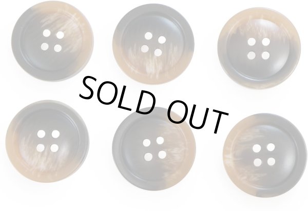 画像1: 四つ穴ボタン マーブル模様 グラデーション【ブラウン】茶色 6個入り【25mm】樹脂製 手芸 おしゃれ 可愛い きらきらぷんぷん丸 B-1190 (1)