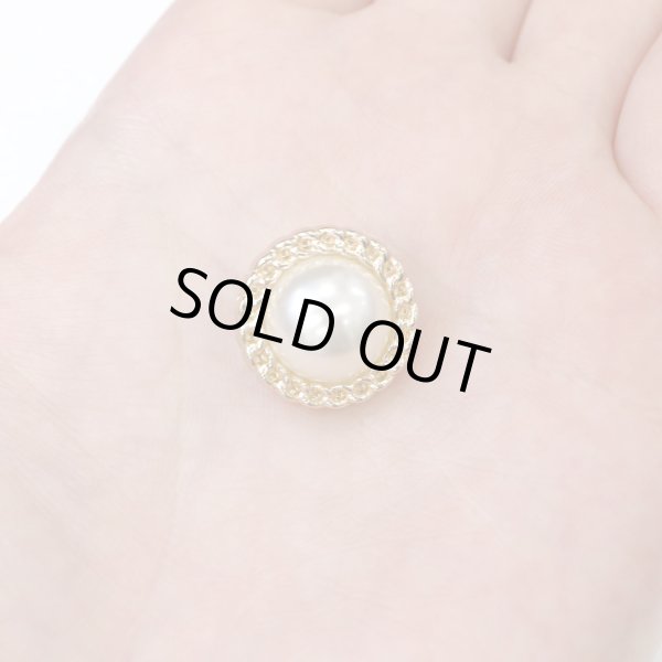 画像6: パールボタン 装飾 【チェーン風 ゴールド】 ホワイト 白 ビジュー 飾り 縫製 袖口 8個入り 【18mm】 きらきらぷんぷん丸 B-127 (6)