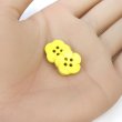 画像5: 四つ穴 フラワーボタン 【イエロー】14mm 10個入り 樹脂 プラスチック 手芸 ハンドメイド 花柄 装飾 きらきらぷんぷん丸 B-1518 (5)
