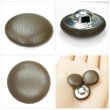 画像5: くるみボタン レザー調【ダークブラウン】20mm 6個入 丸型 足つき シボ感 手芸 服飾 付け替え ボタンマート B-1634 (5)