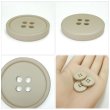 画像5: 樹脂ボタン【グレージュ】20mm 6個入 丸型 四つ穴 ラウンドリム 手芸 付け替え きらきらぷんぷん丸 B-1677 (5)
