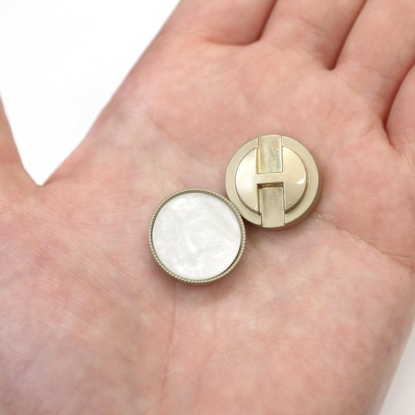 画像6: フラットボタン 金フチ 【ホワイト マーブル】 20mm 5個入り アンティーク調 レトロ ツヤあり 白 大理石調 スーツ ジャケット ボタンマート B-202 (6)