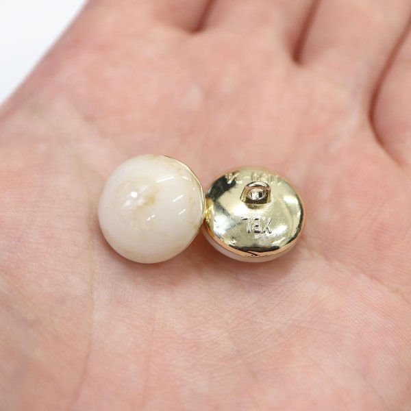 画像6: 足つきボタン 【ベージュ マーブル】 大理石調 シャツ スーツ 8個入り 【15mm】 きらきらぷんぷん丸 B-252 (6)