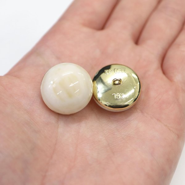画像6: 足つきボタン 【ベージュ マーブル】 大理石調 シャツ スーツ 6個入り 【20mm】 きらきらぷんぷん丸 B-253 (6)