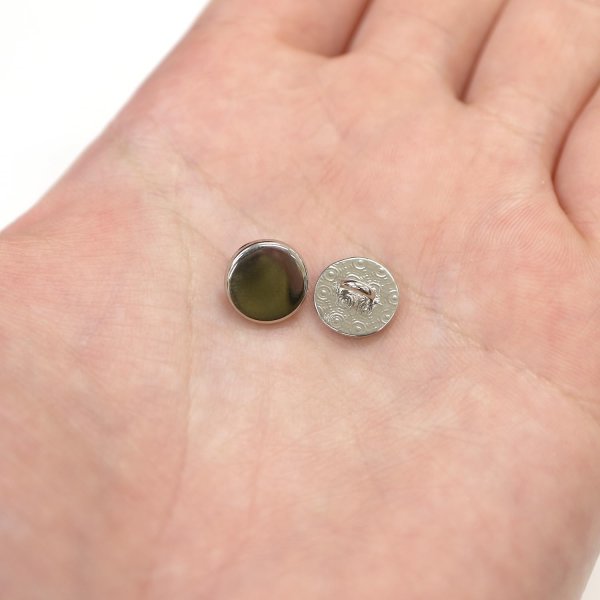 画像6: メタルボタン フラット 【シルバー 鏡面仕上げ】 銀 ビジュー 飾り 縫製 袖口 20個入り 【10mm】 ボタンマート B-288 (6)