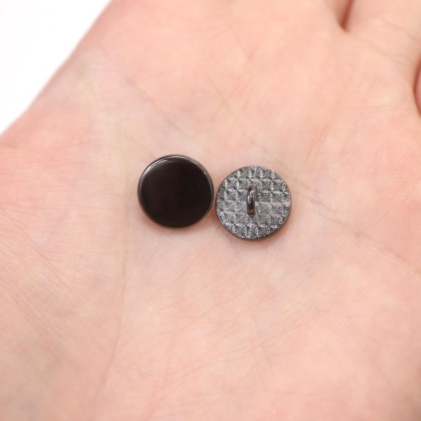 画像6: メタルボタン フラット 【ブラック 鏡面仕上げ】 黒 ビジュー 飾り 縫製 袖口 20個入り 【11.5mm】 ボタンマート B-295 (6)