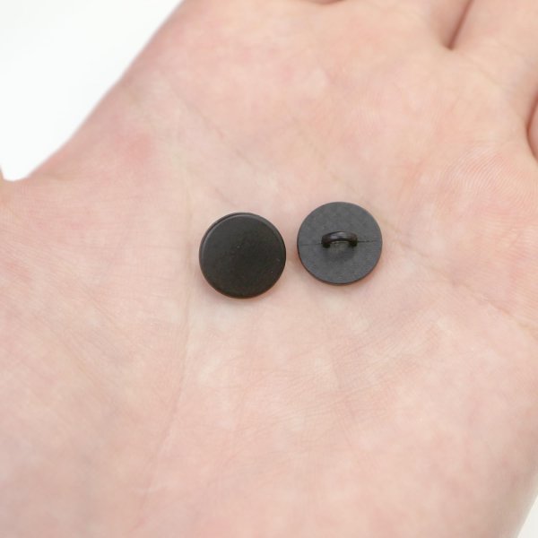 画像6: メタルボタン フラット 【ブラック ツヤなし】 黒 ビジュー 飾り 縫製 袖口 20個入り 【11.5mm】 ボタンマート B-307 (6)