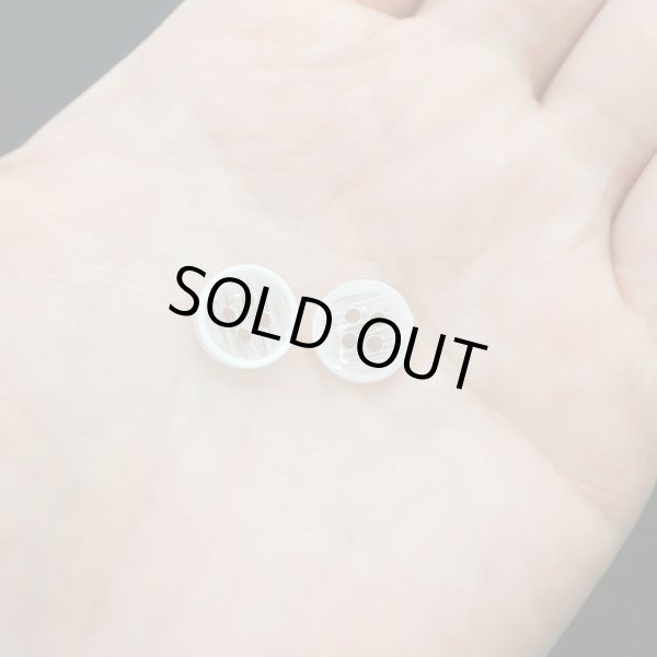 画像6: 四つ穴ボタン 【ホワイト】 白 ツヤあり 半透明 ボタン シャツボタン 20個入り 【11.5mm】 ボタンマート B-349 (6)