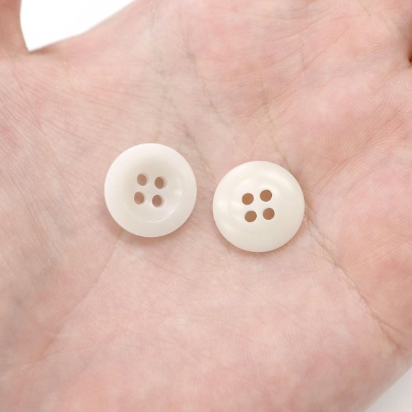 画像6: ナットボタン【ホワイト】四つ穴ボタン 白 ベーシック カラーボタン シンプル ボタン 手芸 15個入り【15mm】ボタンマート B-436 (6)