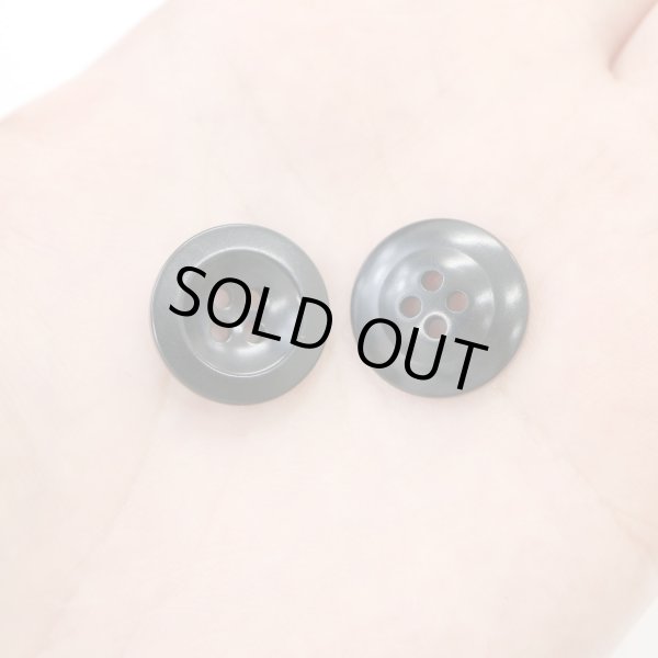 画像6: ナットボタン【ブラック】四つ穴ボタン 黒 ベーシック カラーボタン シンプル ボタン 手芸 12個入り【18mm】ボタンマート B-442 (6)