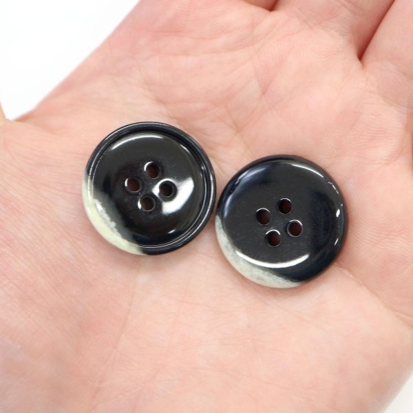 画像6: 水牛調ボタン【ブラック&ホワイト】スーツ コート ジャケット ブレザー 四つ穴 フロント 袖口 8個入り【23mm】ボタンマート B-483 (6)