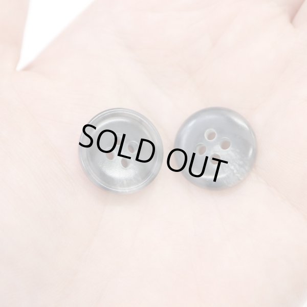 画像6: 水牛調ボタン【ダークグレー&ホワイト】スーツ コート ジャケット ブレザー 四つ穴 フロント 袖口 10個入り【18mm】ボタンマート B-486 (6)