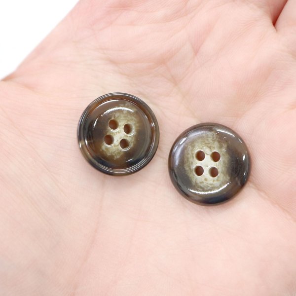 画像6: 水牛調ボタン【ダークブラウン&ホワイト】スーツ コート ジャケット ブレザー 四つ穴 フロント 袖口 10個入り【18mm】ボタンマート B-496 (6)