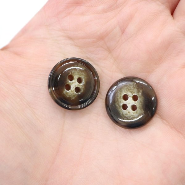 画像6: 水牛調ボタン【ダークブラウン&ホワイト】スーツ コート ジャケット ブレザー 四つ穴 フロント 袖口 8個入り【23mm】ボタンマート B-498 (6)