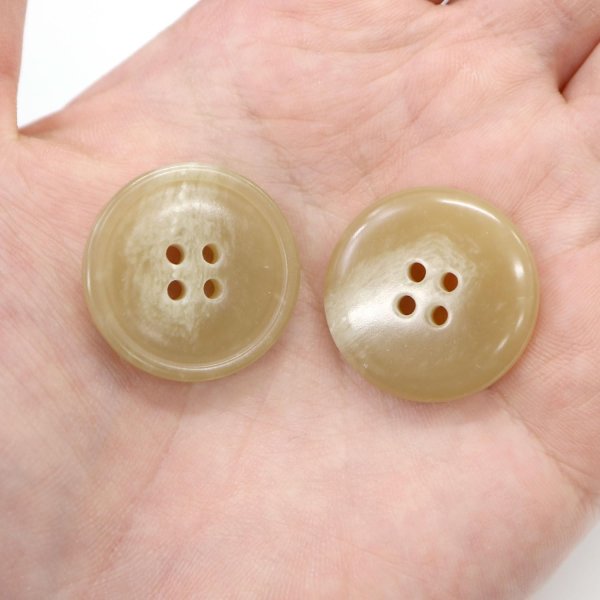 画像6: 水牛調ボタン【ベージュ】スーツ コート ジャケット ブレザー 四つ穴 フロント 袖口 6個入り【25mm】ボタンマート B-508 (6)