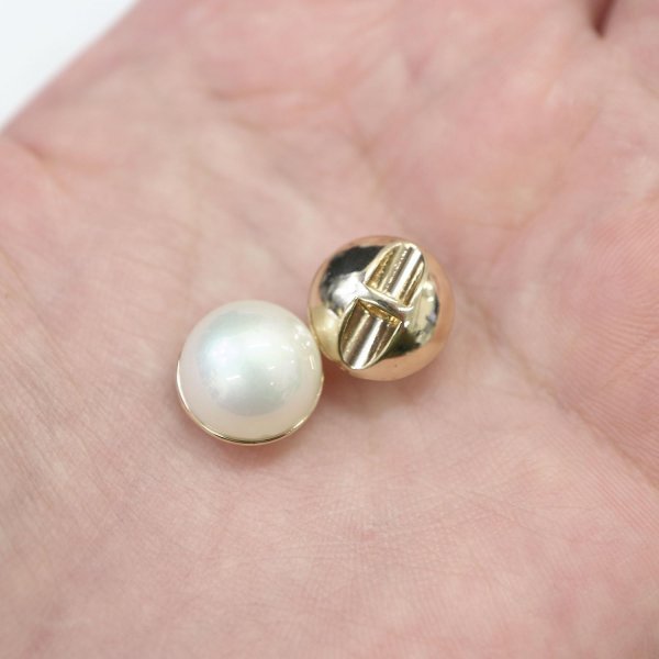 画像6: オーロラ パールボタン 【ホワイト】 ゴールド 台座付き カラー パール ボタン 白 6個入り 【12mm】 ボタンマート B-536 (6)