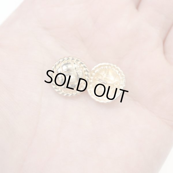 画像6: メタルボタン 丸型 足つき キルティング風 【ゴールド】 金 ボタン 鏡面仕上げ スーツボタン ジャケットボタン 12個入り 【15mm】 ボタンマート B-574 (6)