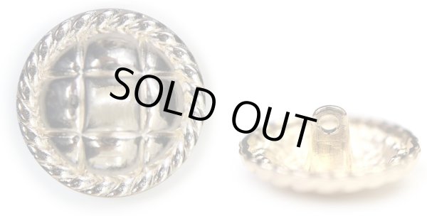 画像1: メタルボタン 丸型 足つき キルティング風 【ゴールド】 金 ボタン 鏡面仕上げ スーツボタン ジャケットボタン 6個入り 【23mm】 ボタンマート B-577 (1)