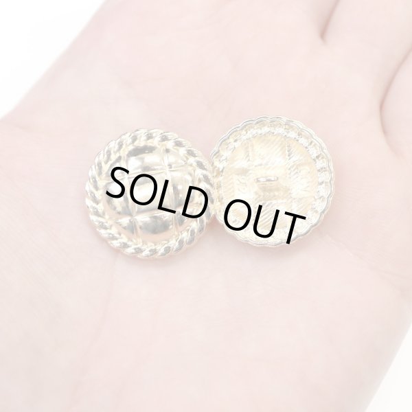 画像6: メタルボタン 丸型 足つき キルティング風 【ゴールド】 金 ボタン 鏡面仕上げ スーツボタン ジャケットボタン 6個入り 【23mm】 ボタンマート B-577 (6)