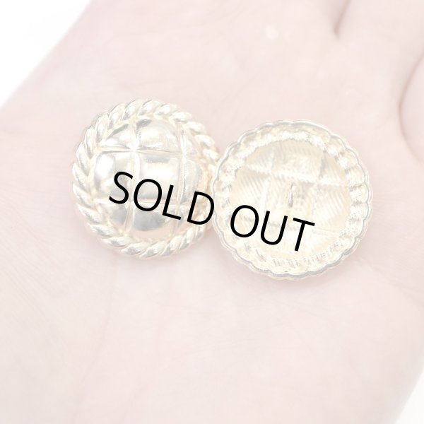 画像6: メタルボタン 丸型 足つき キルティング風 【ゴールド】 金 ボタン 鏡面仕上げ スーツボタン ジャケットボタン 6個入り 【25mm】 ボタンマート B-578 (6)