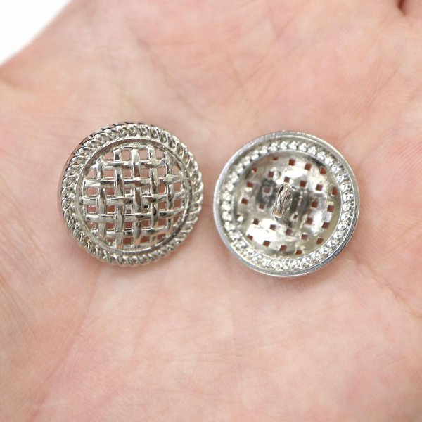 画像6: メタルボタン 足つき 網目 【シルバー】 銀 ボタン 波型 フチ 金属 飾りボタン 8個入り 【20mm】 ボタンマート B-602 (6)