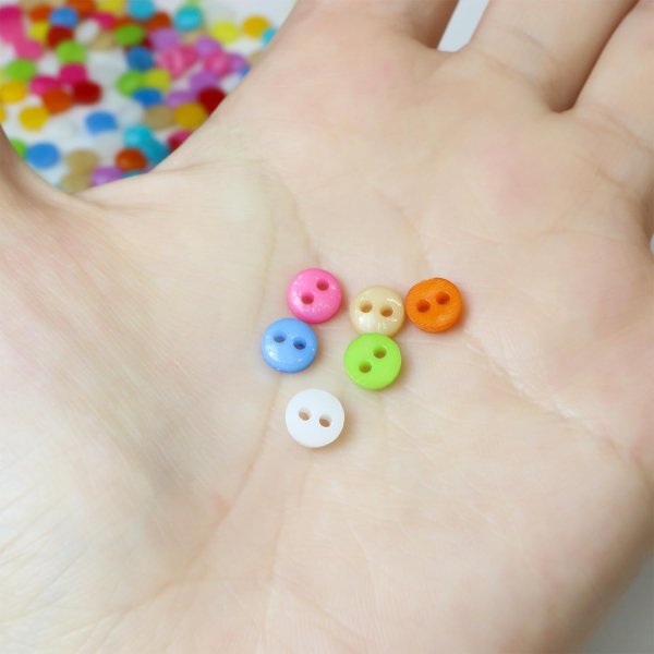 画像5: ドールボタン 二つ穴ボタン【カラフル】カラーボタン 樹脂ボタン 飾りボタン 可愛い ボタン 詰め合わせ 約470個入り【6mm】ボタンマート B-615 (5)