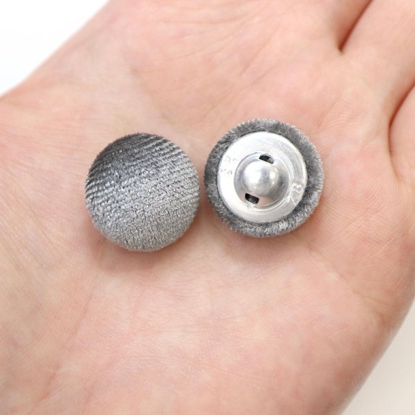 画像6: ベロアボタン 【グレー】 灰色 くるみボタン ボタン 飾りボタン つつみボタン 8個入り 【18mm】 ボタンマート B-649 (6)