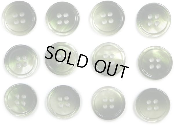 画像1: グラデーション 四つ穴ボタン 【グリーン】 緑 ボタン スーツボタン コートボタン カラーボタン 12個入り 【18mm】 ボタンマート B-688 (1)