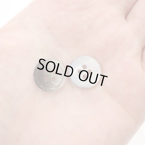 画像6: グラデーション 四つ穴ボタン 【ブラック】 黒 ボタン スーツボタン コートボタン カラーボタン 15個入り 【15mm】 ボタンマート B-692 (6)