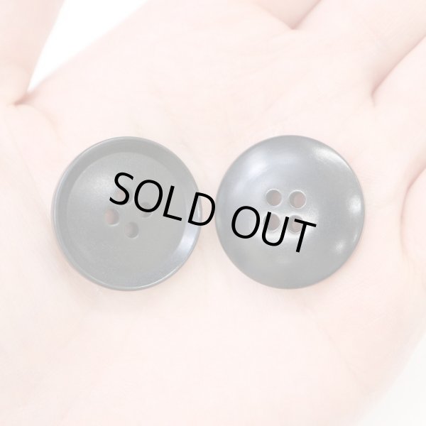 画像6: ナットボタン 四つ穴ボタン 【ブラック】 黒 フチ薄 スーツボタン ベーシック ウッド ボタン 6個入り 【25mm】 ボタンマート B-798 (6)