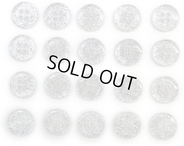 画像1: 四つ穴ボタン ラメボタン 【シルバー】 銀 半透明 ボタン グリッター シャツボタン 20個入り 【11.5mm】 ボタンマート B-807 (1)