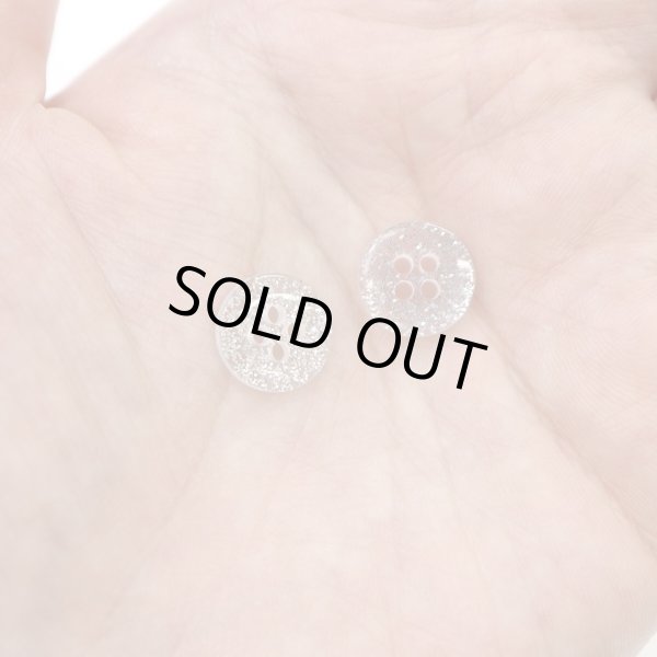 画像6: 四つ穴ボタン ラメボタン 【シルバー】 銀 半透明 ボタン グリッター シャツボタン 20個入り 【11.5mm】 ボタンマート B-807 (6)