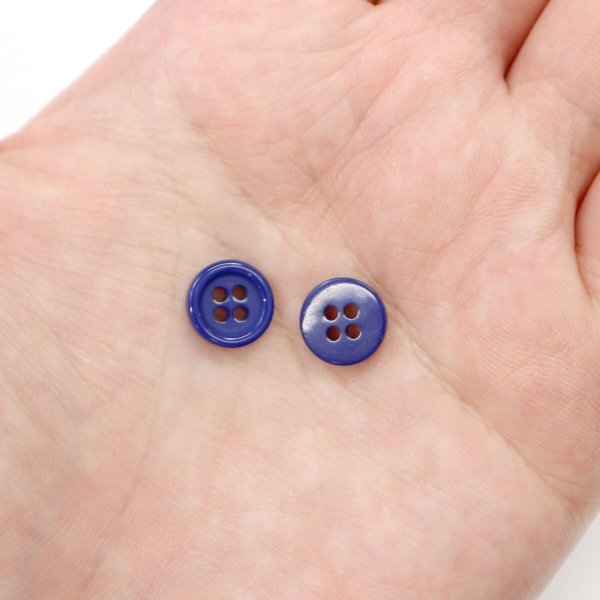 画像6: 四つ穴ボタン 【ネイビー】 紺色 ツヤあり カラー ボタン シャツボタン 20個入り 【10mm】 ボタンマート B-860 (6)