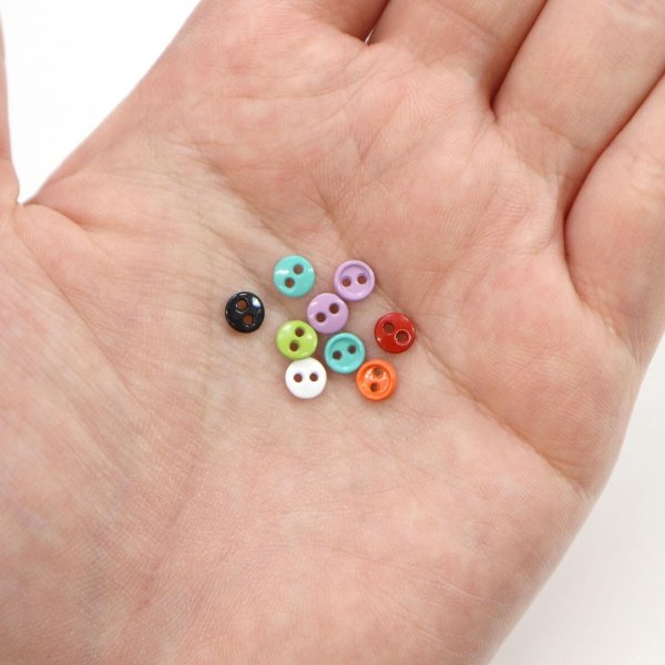 画像6: ドールボタン 二つ穴 【5mm】 カラーミックス ミニ メタルボタン ぬいぐるみ 人形 ミニチュア カラフル かわいい 手芸 100個入り ボタンマート B-922 (6)
